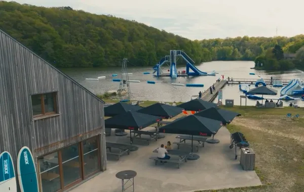 cabane-spin-lacs-eau-d-heure.jpg 